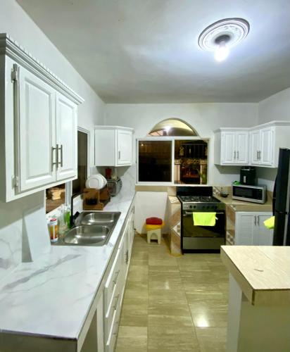 Casa Tipo Villa, Piscina, Playas De RSJ a 4 min in Rio San Juan