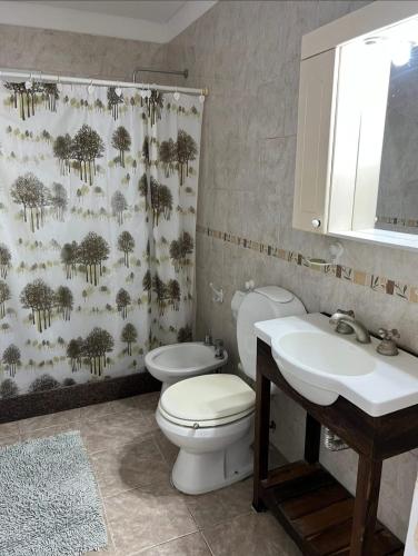Habitación con baño privado y salida independiente