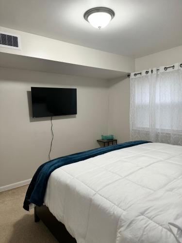 Beautiful 2 BDRM Ocean Inspired Oasis in Youngstown, USA
