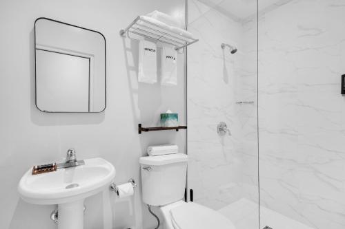 Double room, city