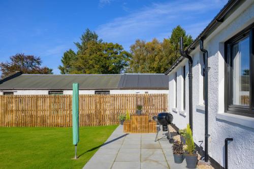 Зовнішній вигляд готелю, Almara- Cosy cottage in fife in Fife