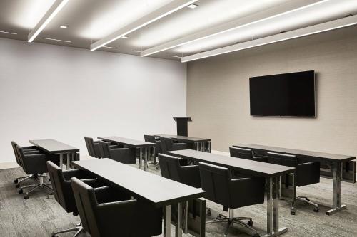 AC Hotel Tucson Downtown - image 10