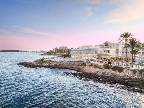 Hotel Atolon & Kaafu Beach Club in Son Servera