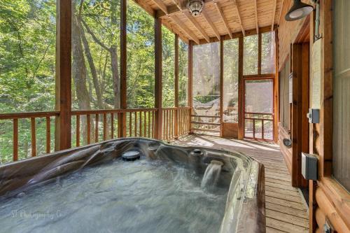 Margaret Hollow cabin in Sevierville, USA