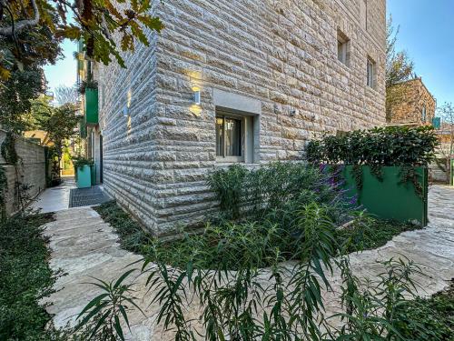 The J - Luxury Apartments By Localz