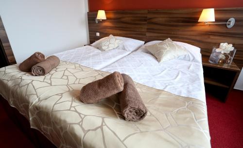 1 double bed