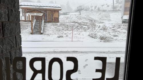 Appartement LE SORBIER aux pieds des pistes in Montgellafrey