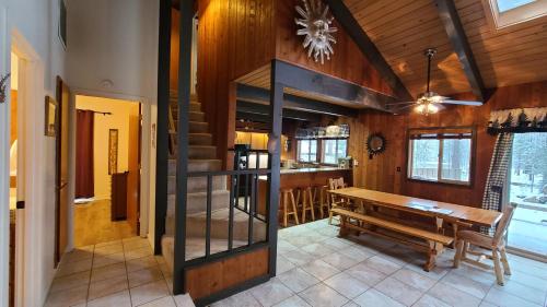Bear Cabin - 5min walk to village & 12 SHARC passes, Sunriver (zdjęcie 5)