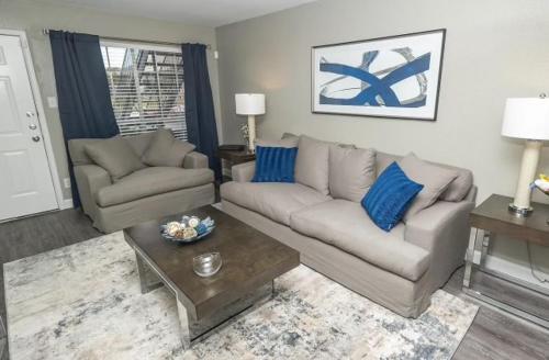 CaseyOFListings in Highlands (TX)