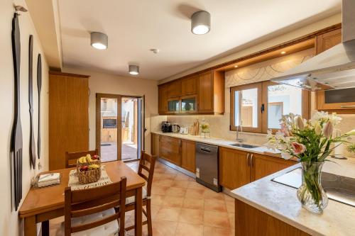 Kitchen, Villa Monte Santo Estevao in Silves