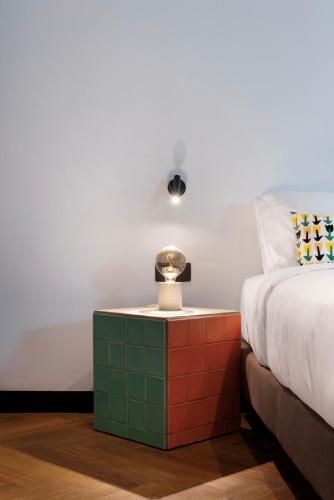 Retroverse Eccentric Stay, Atene (foto 11)