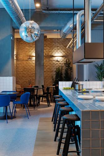 Kitchen, Retroverse Eccentric Stay in Athens