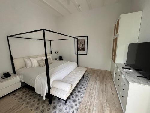 623334208 Casa Continental Hotel Boutique & Suites - Adults Only