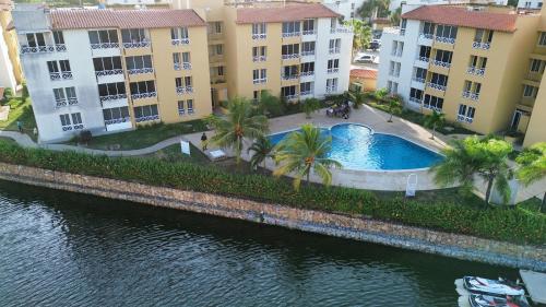 Swimming pool, APARTAMENTO Lujo Lecheria 2 HAB 2 BANOS 7 PERSONAS-Planta Electrica in Puerto La Cruz