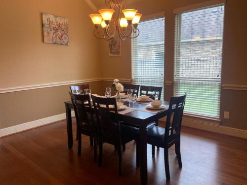 Spacious 4 Bed & 2 Bath Home in the Woodlands, TX, Spring (Foto 9)