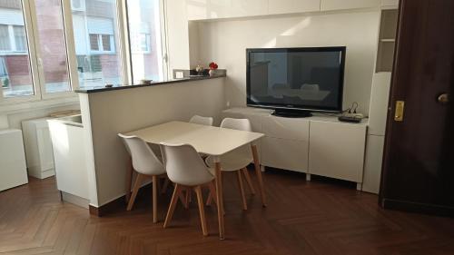 Appartamento moderno con vista sul verde 2 fermate da San Pietro, Roma (foto 3)