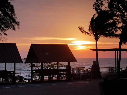 หาดทรายขาวรีสอร์ท หาดทรายขาวรีสอร์ท