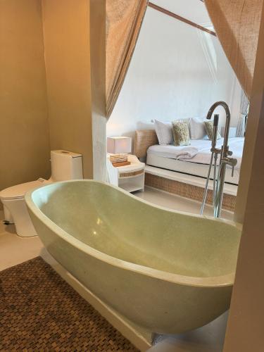Chakra Living Ubud – Ubud, CO