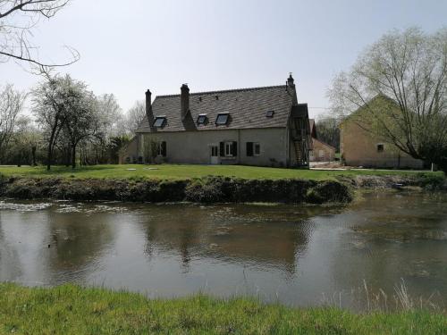 Gîte en forêt avec jardin, terrasse et parking près de la Loire - FR-1-590-530 (Gite en foret avec jardin, terrasse et parking pres de la Loire - FR-1-590-530) in Saint-Firmin-sur-Loire