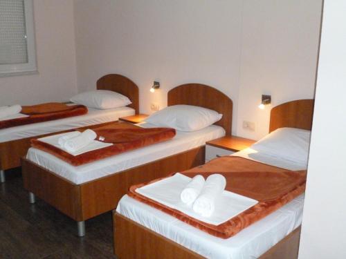 Apartments Dujmović - image 5