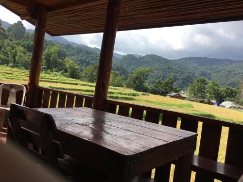 チョン・トーン Mukakee 2つ星 シングルルーム 外観