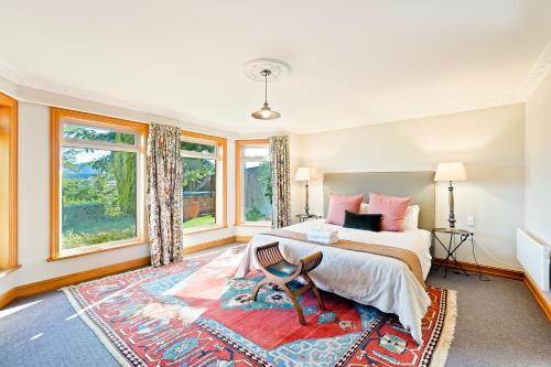 Five-Bedroom House image 2