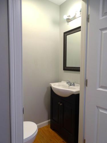 Convenient 2 bed Apt in Everett a Short Walk to Encore in Everett, USA