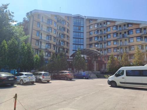 FLORA Apartment Hotel STUDIO 411 in Borovets