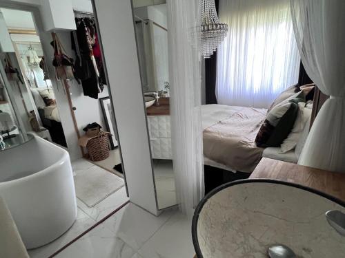 Et steinkast unna tog og ferje terminal, 3 soverom 2 bad Et steinkast unna tog og ferje terminal, 3 soverom 2 bad