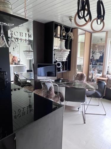 Et steinkast unna tog og ferje terminal, 3 soverom 2 bad Et steinkast unna tog og ferje terminal, 3 soverom 2 bad