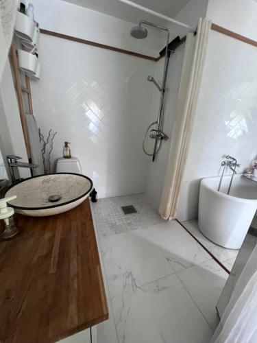 Et steinkast unna tog og ferje terminal, 3 soverom 2 bad Et steinkast unna tog og ferje terminal, 3 soverom 2 bad