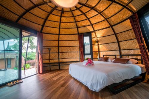 2Someplace Resort in Mae Lao