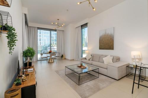 Cozy and Stunning Waterfront One Bed, Dubai (photo 5)