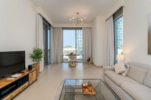 Cozy and Stunning Waterfront One Bed, Dubai (photo 7)