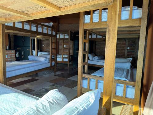 10 twin beds
