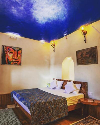 Sleeps 2