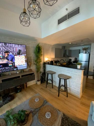 Fully upgraded luxurious one bedroom between Marina and JBR, Dubai (photo 8)