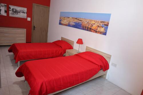 Room in Apartment - very bright well kept apartment - main image