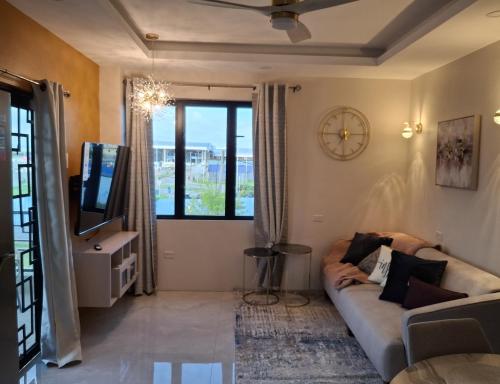 Aurum at Gaskin in คราวน์ พอยต์