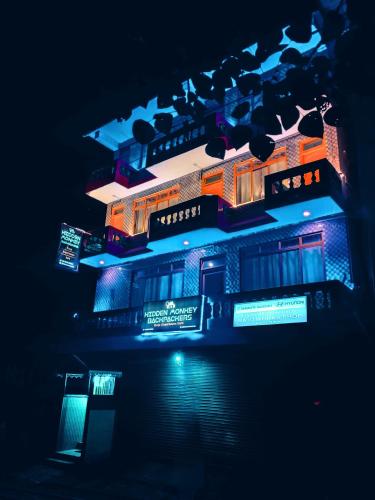 ทัศนียภาพภายนอกโรงแรม, Hidden Monkey Backpackers, Darjeeling, Batasia in ดาร์จีลิ่ง