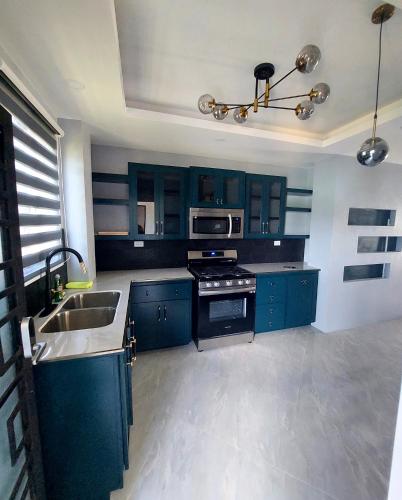 Konyha, Emerald at SAGE in Crown Point