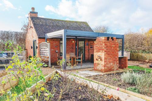 Cottage with Hot Tub - near Cheltenham and Tewkesbury, Cheltenham (zdjęcie 2)