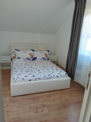 Dory Home in Lăschia