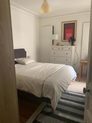 Parisien Solitaire -chambre d'hôte, Paris
