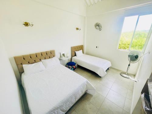 Casa con Piscina privada en Ricaurte cerca a Xielo in El Brasil