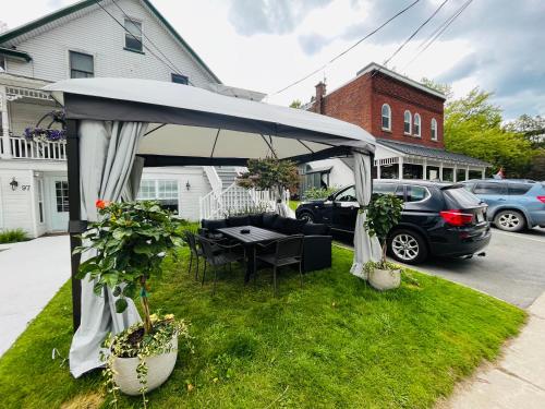 Main Street in นอร์ธ แฮทลีย์ คิวซี