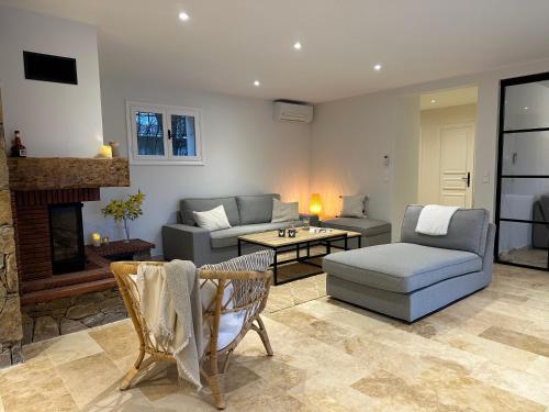Iekārtas, Côte 'd Azur - BEAUTIFUL VILLA WITH PRIVATE POOL (Cote 'd Azur - BEAUTIFUL VILLA WITH PRIVATE POOL) in Coaraze