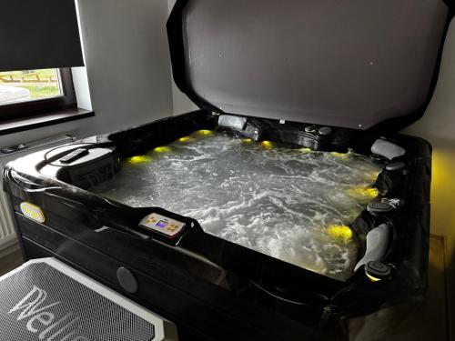 Casa Artemis-jacuzzi și piscină – khách sạn tại Trung tâm Thành phố Sibiu