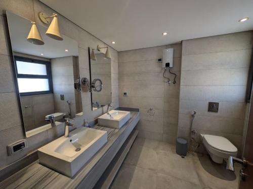 Supreme Beachfront 3BR Villa Soma bay with Garden