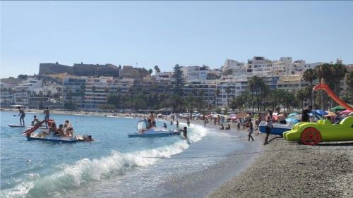 Amelia de Mar Parking in 阿爾穆涅卡爾